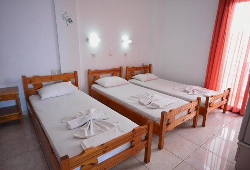 Семейный Номер, Paralia Guest House