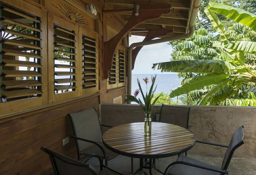 سوئیت 2 خوابه, Castara Retreats