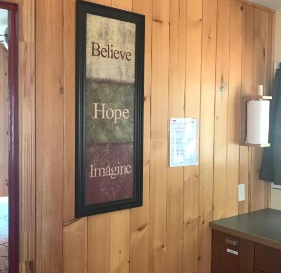 Шале 1 Спальня, Hush Lodge And Cottages