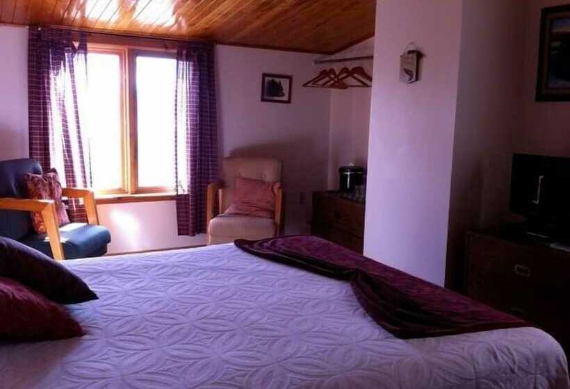 标准间带双人床, Green Highlander Lodge
