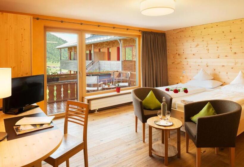 Номер Стандарт с Балконом, Biohotel Mattlihüs
