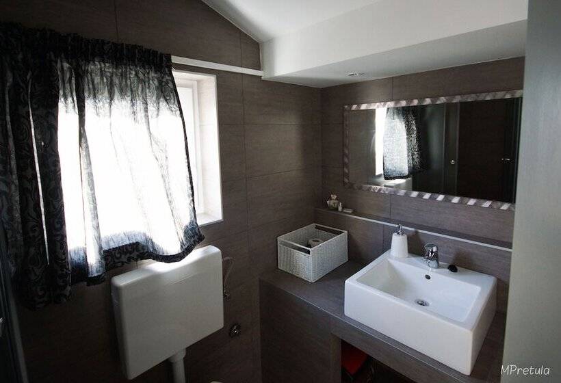 Номер Стандарт с Балконом, Apartments And Rooms Degra