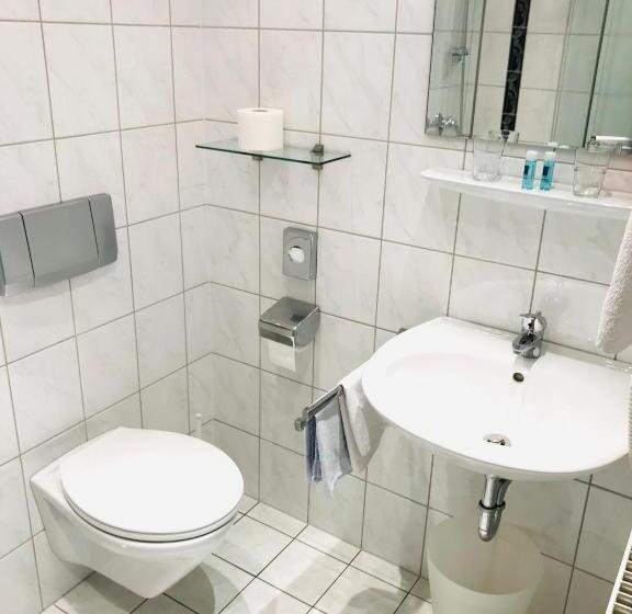 Номер Стандарт, Bairischer Hof