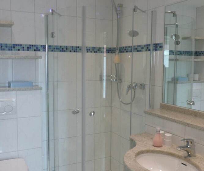 Quarto Estandar Individual, Seehotel Neue Liebe