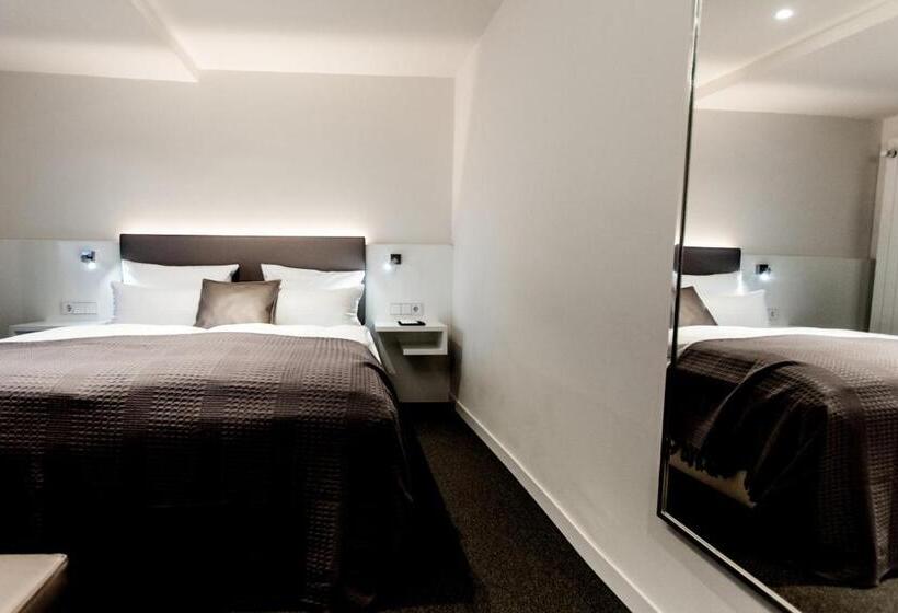 Номер Стандарт, Bayerischer Hof