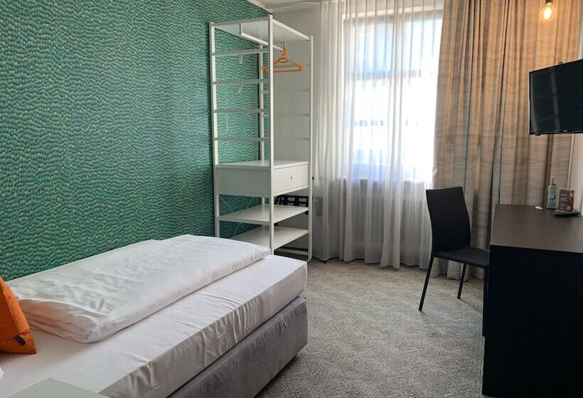 اتاق اکونومی یک تخته, Maxplatz