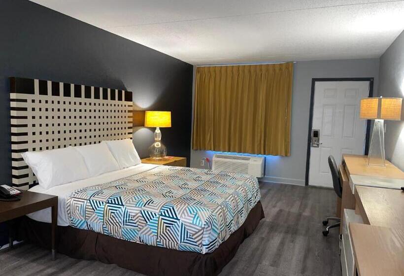 장애인을 위한 킹사이즈 침대 스탠다드 룸, Suburban Studios By Choice Hotels   Award Winning   New 2024   Walk To Eateries & Grocery   Ultra Sp