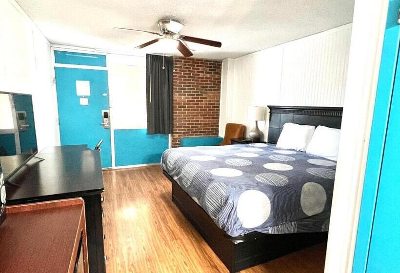Quarto Standard Cama King, Rodeway Inn