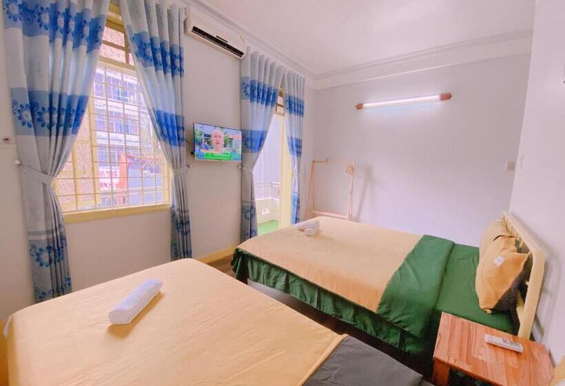 اتاق خانوادگی, Happy House Homestay