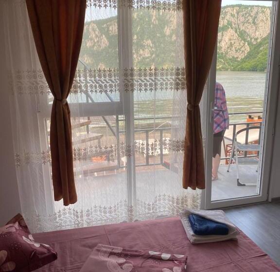 آپارتمان 1 خوابه با چشم‌انداز باغ, Casa David