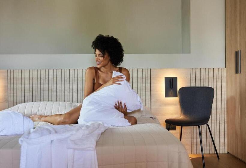 Апартаменты 1 Спальня с Балконом, Mima Aparthotel Boutique & Spa