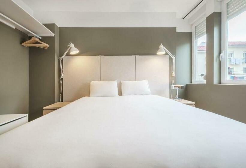 スタンダードルーム, Rainbow Suites By Olala Homes