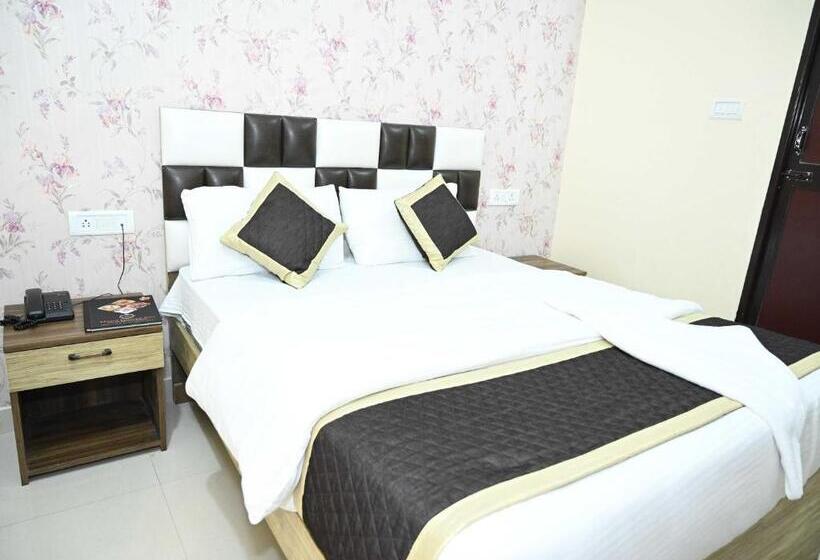 اتاق لوکس سه تخته, Super Hotel O Glance Inn