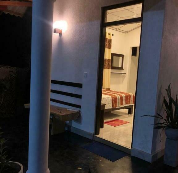 اتاق لوکس, Sun Rise Family Resort   Anuradhapura
