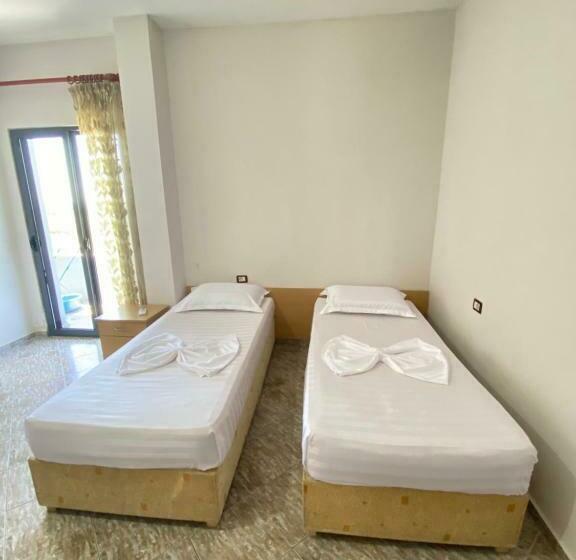 Quarto Estandar com Sacada, Grey Villa