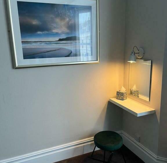 اتاق لوکس با تخت بزرگ, Calm Sea Guesthouse