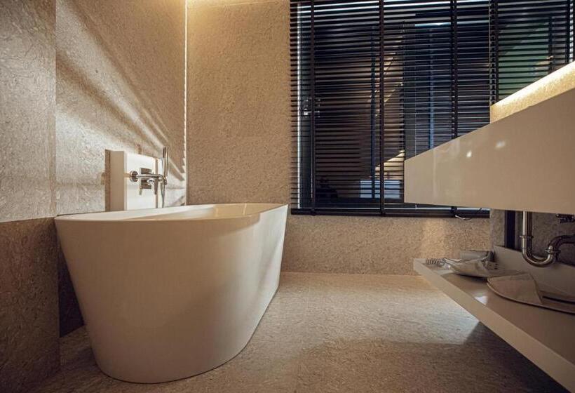 Трехместный Номер Deluxe Вид на Море, Mazarine Hotel, Vlorë, Albania