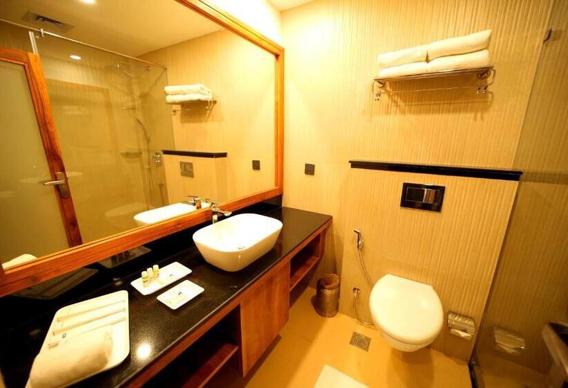 스탠다드 룸 킹사이즈 침대, Voco Jim Corbett, An Ihg