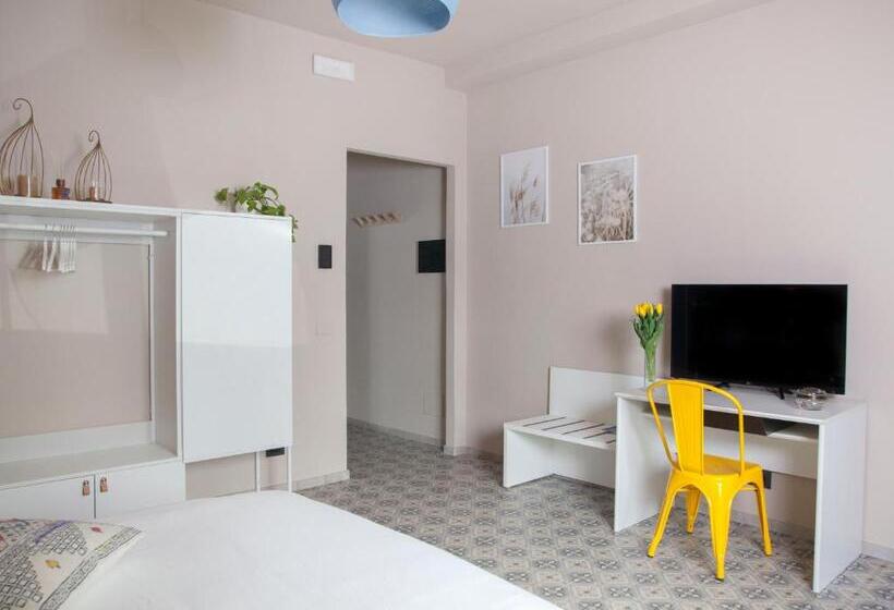 침실 3개 주택, Moncrivel Rooms & Relax