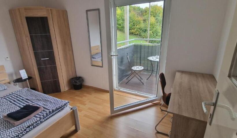 Номер Стандарт Индивидуальный Совместная Ванная, Rooms & Apartments Schwäbisch Gmünd
