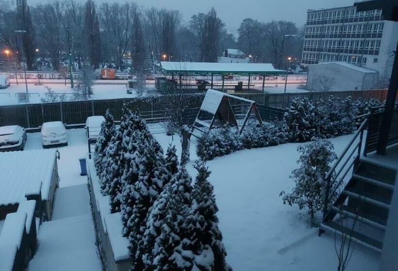Номер Стандарт Индивидуальный Совместная Ванная, Rooms & Apartments Schwäbisch Gmünd