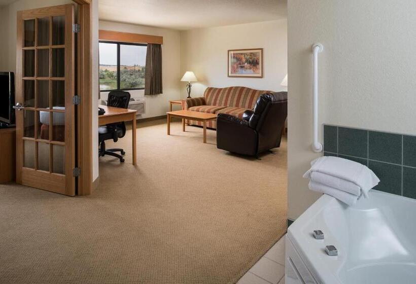 Люкс с гидромассажем, Americinn By Wyndham Belle Fourche