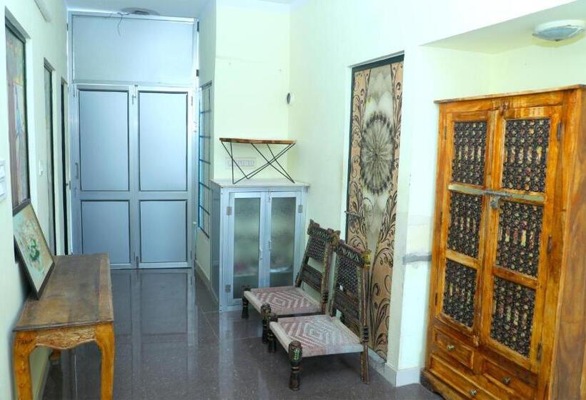 اتاق خانوادگی, Banaji Heritage Havelii