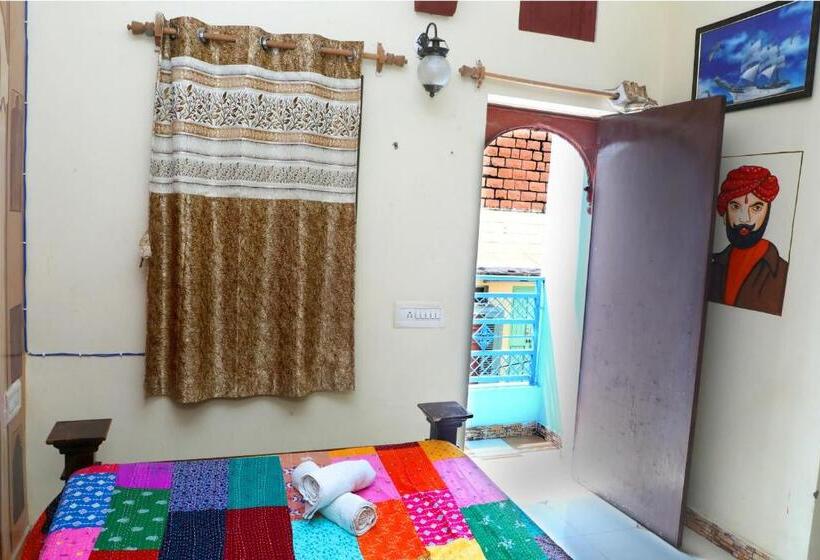اتاق استاندارد با بالکن, Banaji Heritage Havelii