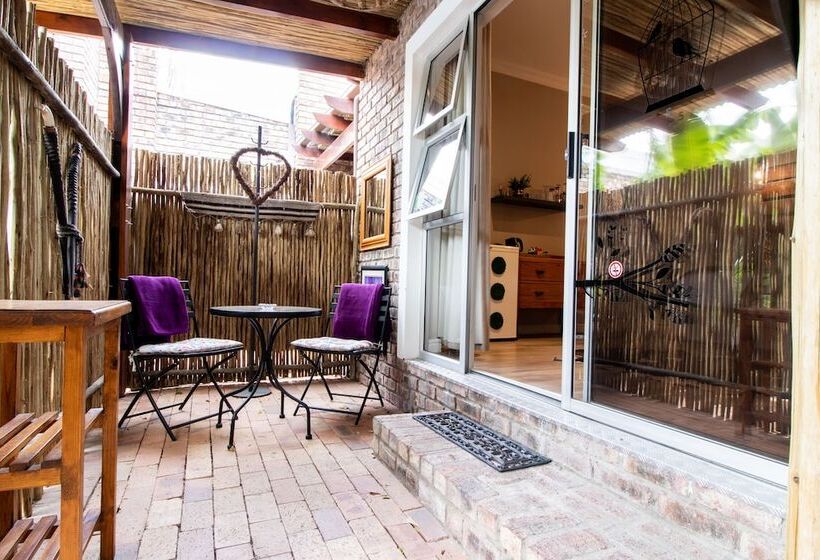 Номер Deluxe Кровать Кинг, Earthbound Guest House