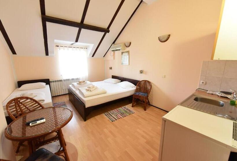 استودیوی استاندارد, Apartments & Accommodation Stojic