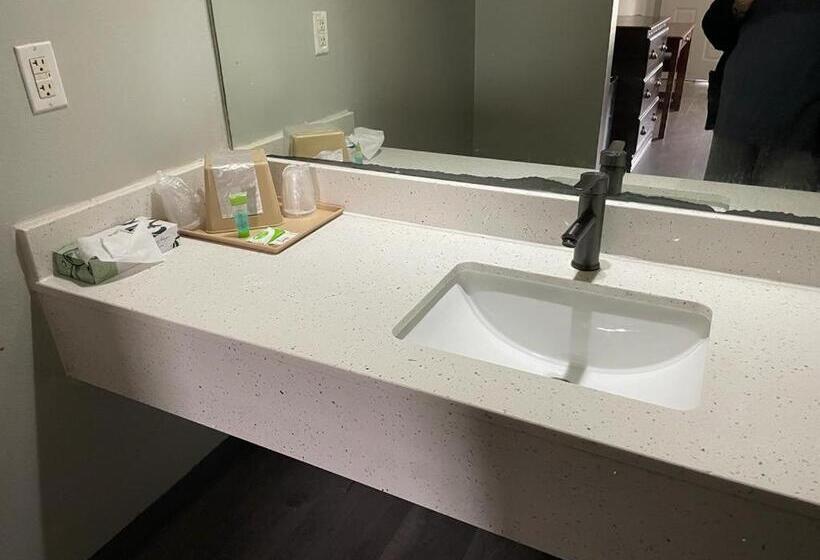 Стандартный Номер Кровать Кинг, Nola Inn