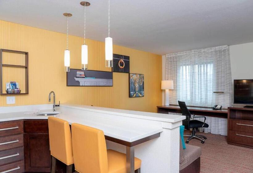 Студио Стандарт Кровать Кинг, Residence Inn By Marriott Akron South/green