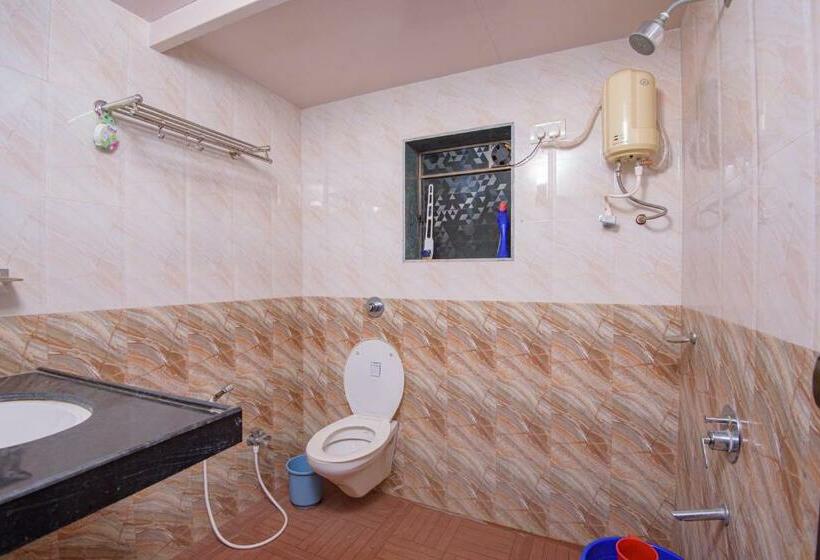 Семейный Номер, Prajakta Rest House