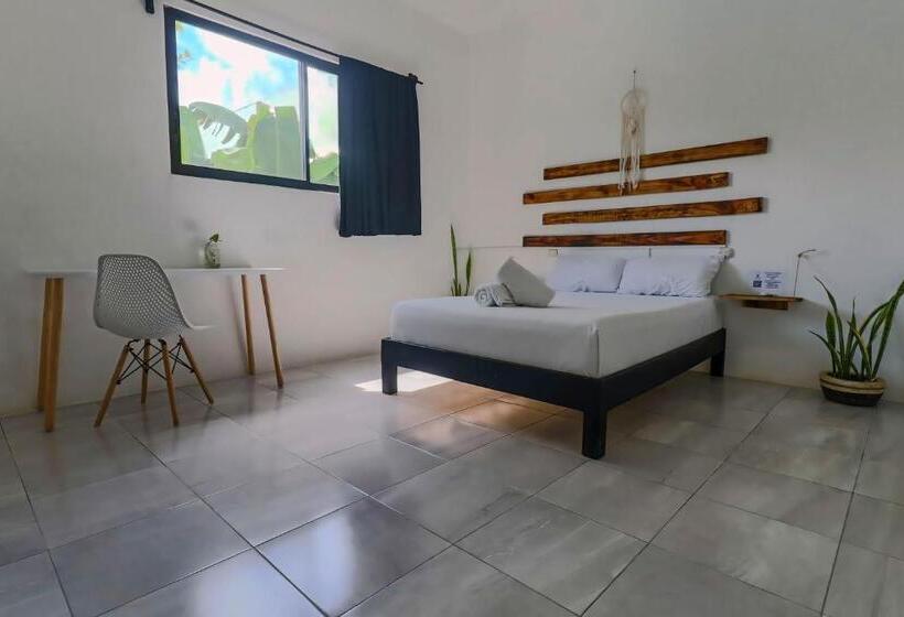 Номер Стандарт, Hostel Oryx Valladolid