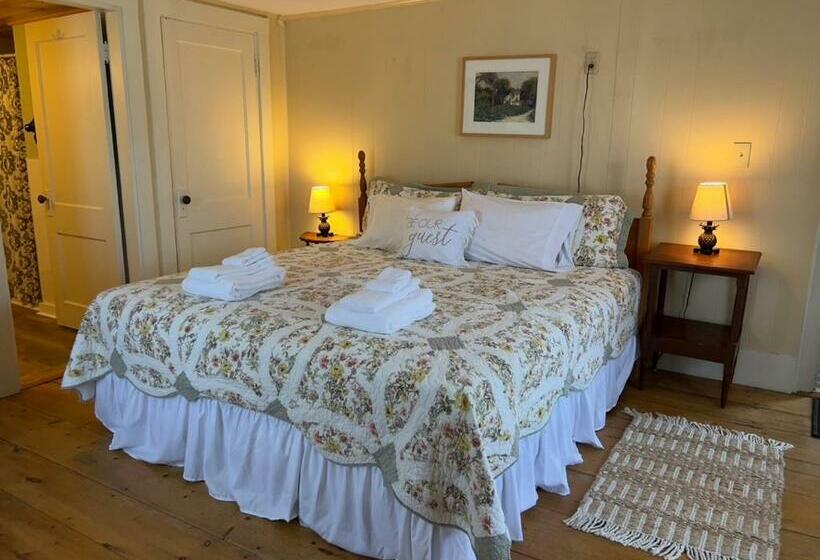 스탠다드 룸 킹사이즈 침대, The Cornish Inn