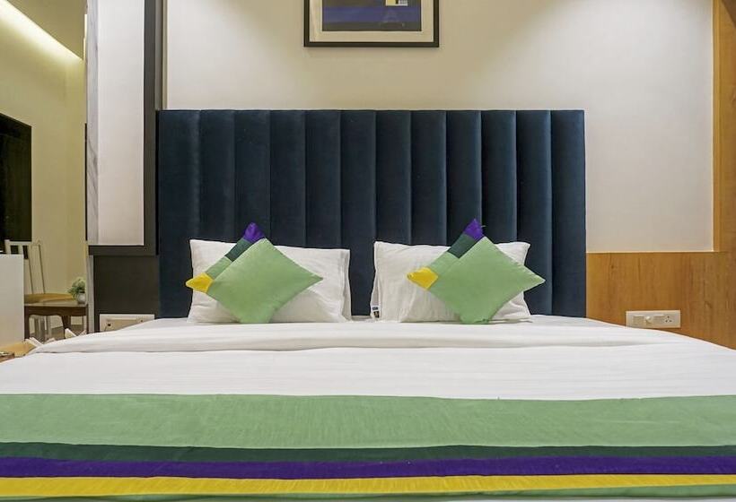 Номер Deluxe, Treebo The Utsav, Nashik