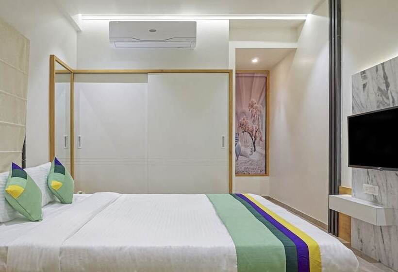 Номер Deluxe, Treebo The Utsav, Nashik