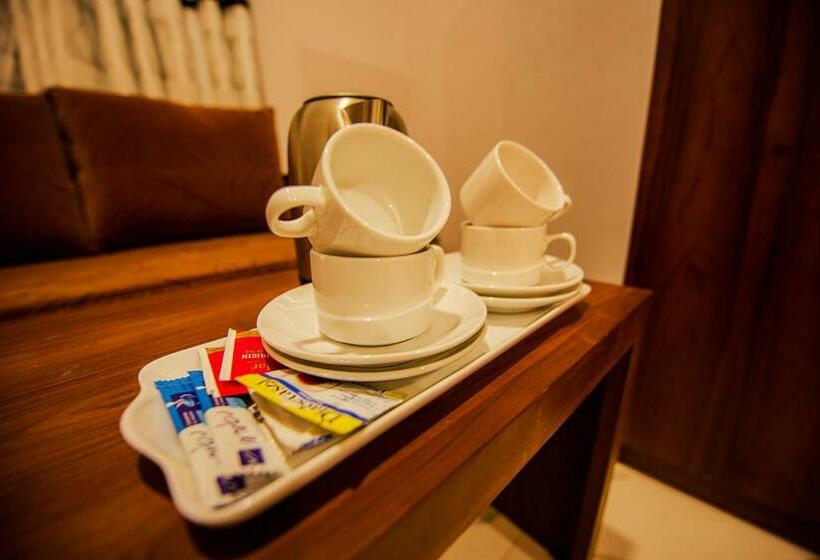 Номер Deluxe с Балконом, C B S Resort Udawalawe