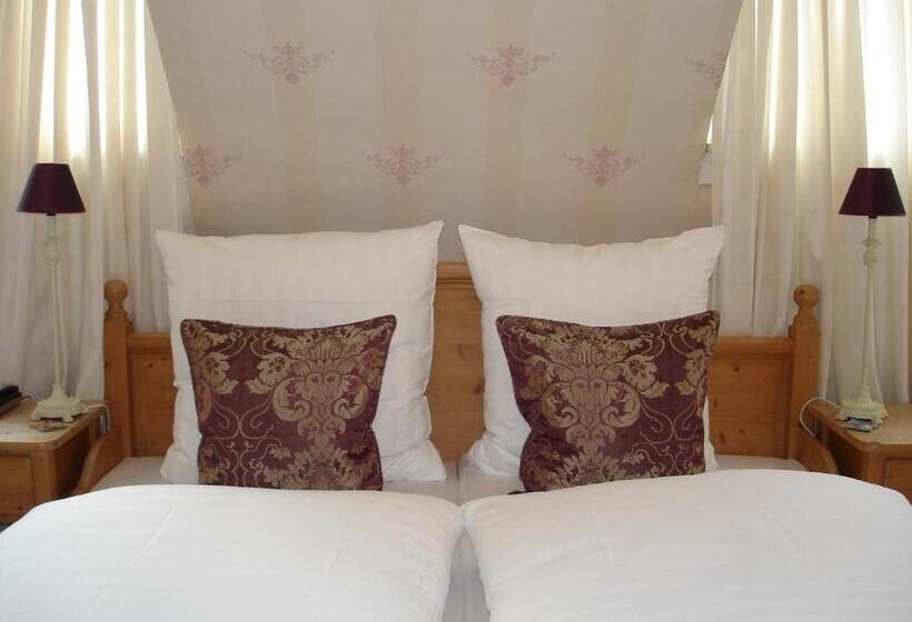 Номер Стандарт Индивидуальный, Bayrischer Hof Wohlfühl   Hotel Saarbrücken