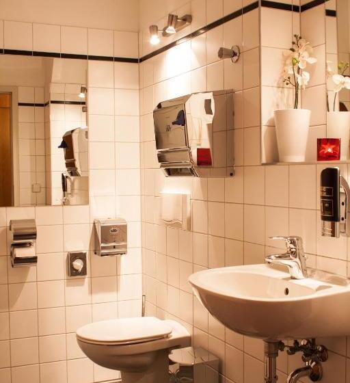 اتاق استاندارد چهار تخته, Ambiente Berlin City