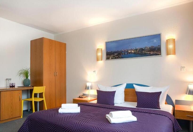 اتاق استاندارد چهار تخته, Ambiente Berlin City
