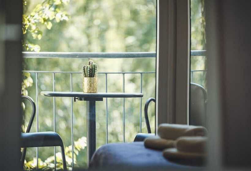 اتاق استاندارد چهار تخته, Ambiente Berlin City