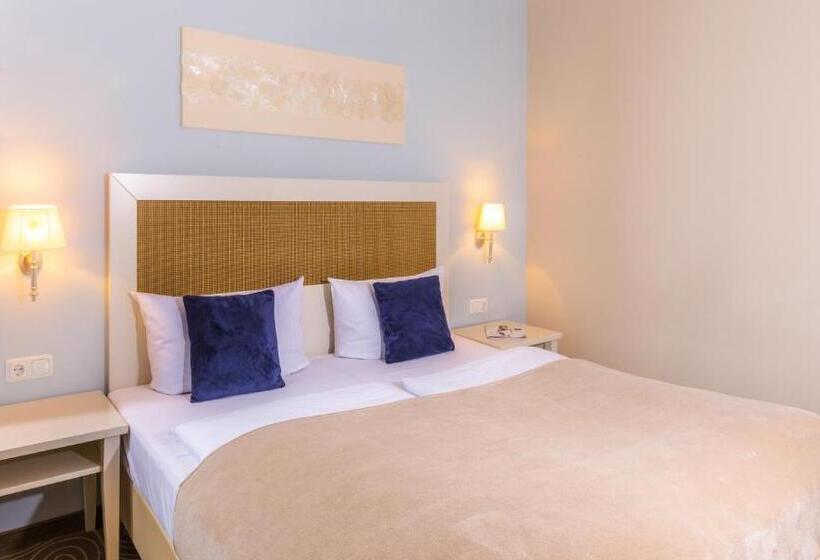 Standardzimmer mit seitlichem Meerblick, Mein Strandhaus   Hotel, Restaurant & Schwimmbad