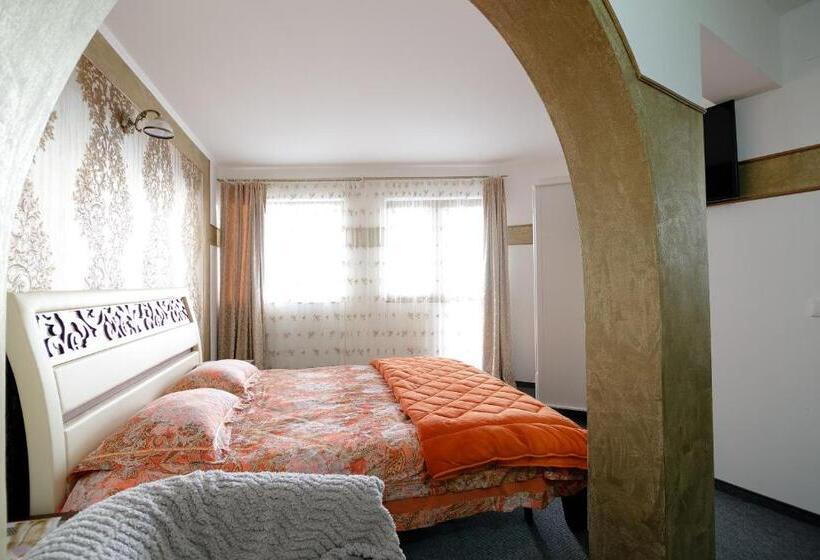 Номер Стандарт, Casa Dacilor Liberi