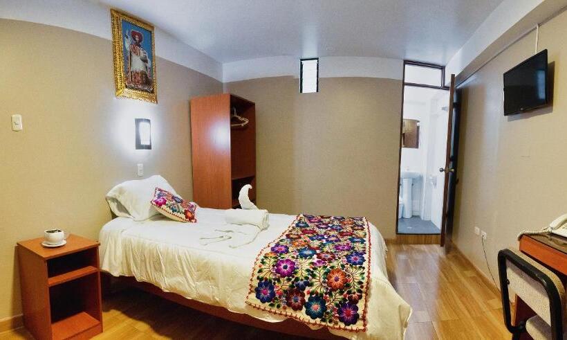 Quarto Estandar Individual, Rituales Inn   Terminal Terrestre
