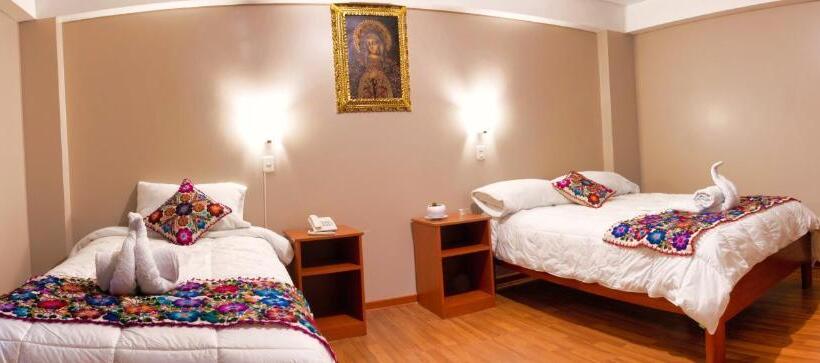 Quarto Triplo Estandar, Rituales Inn   Terminal Terrestre