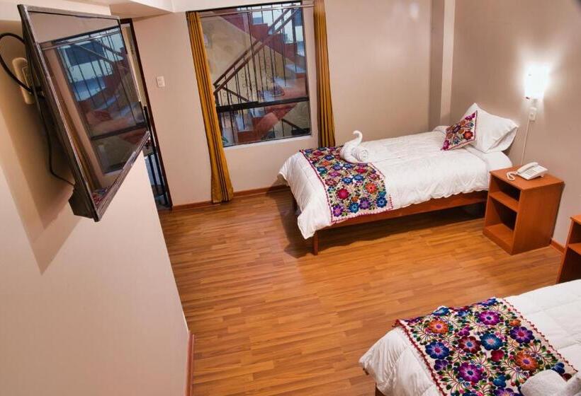 Quarto Triplo Estandar, Rituales Inn   Terminal Terrestre
