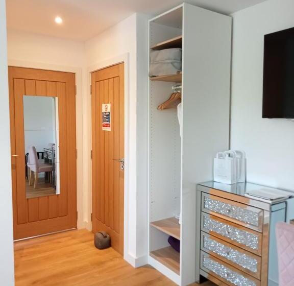 Номер Стандарт, Flotnar Hús   Ensuite Rooms