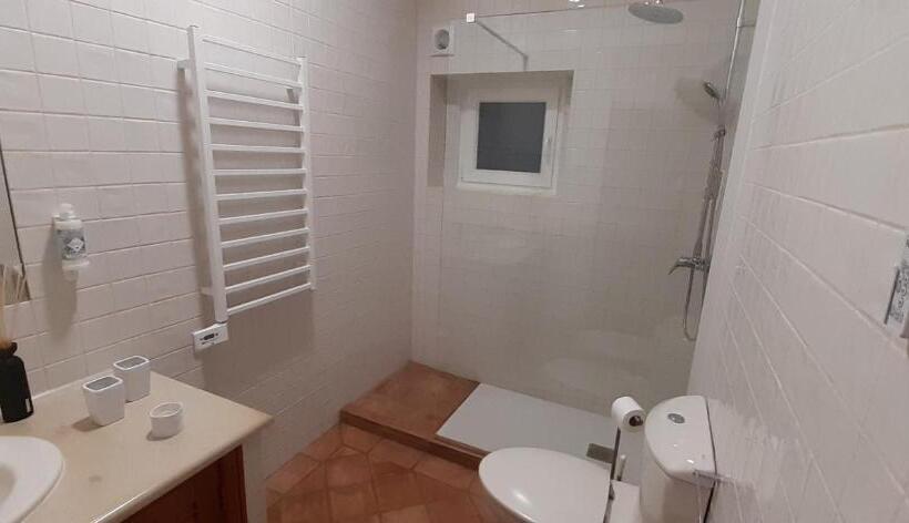 Номер Стандарт Вид на Сад, Aprahouseloule Guesthouse