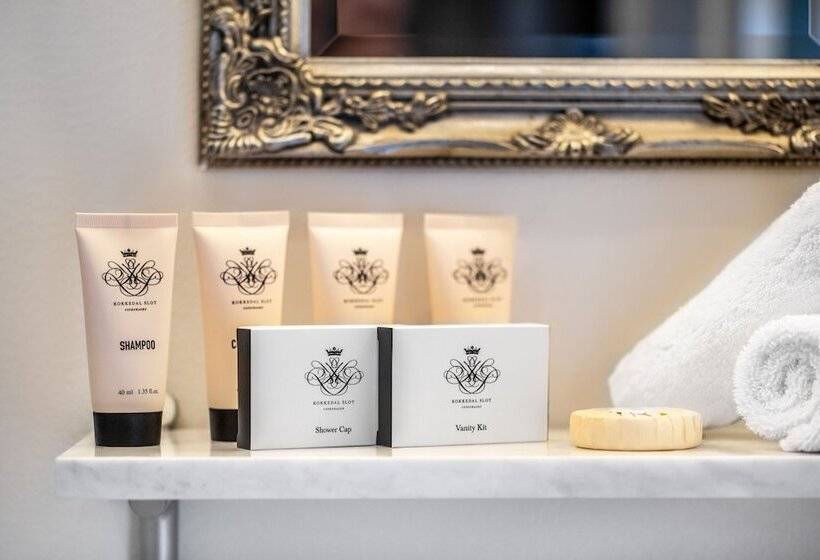 سوییت جونیور, Kokkedal Slot Copenhagen